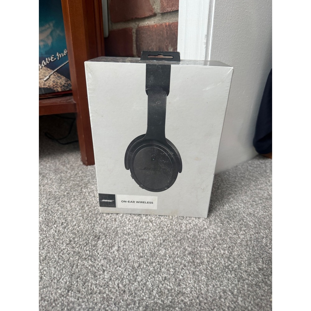 Bose On-Ear Wireless Headphones Black Bluetooth Supra-Aural 714675-0010